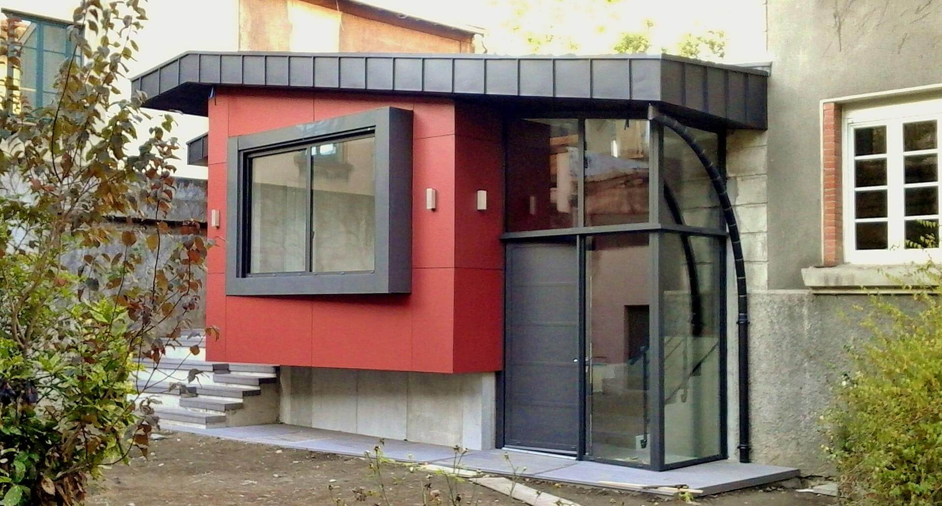 Lire la suite à propos de l’article Extensions ossature bois à toit plat pour votre maison à Lyon : CERTA vous informe